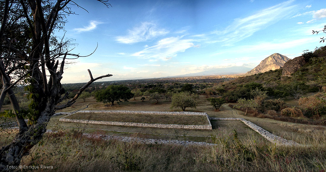 morelos-zonas-arqueologicas-sitios-historicos-piramides-rupestres-chalcatzingo-petrograbados